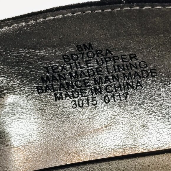 Bandolino Women's 8M Black Suede Chunky Heel Pumps - Picture 5 of 10